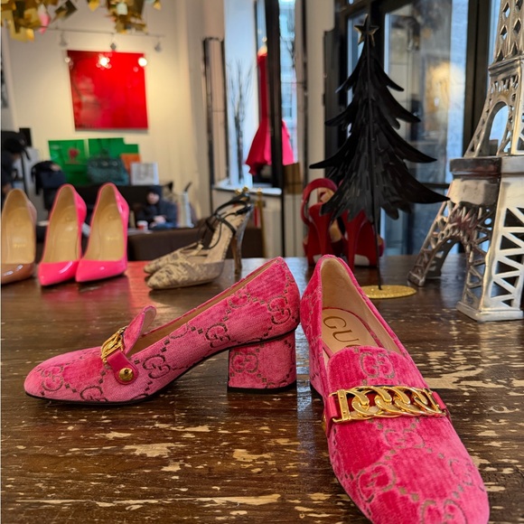 Gucci Shoes - Gucci Pink Velvet GG Monogram Mid-Heel Loafers | Chain & Web | Size 37 (US 7)